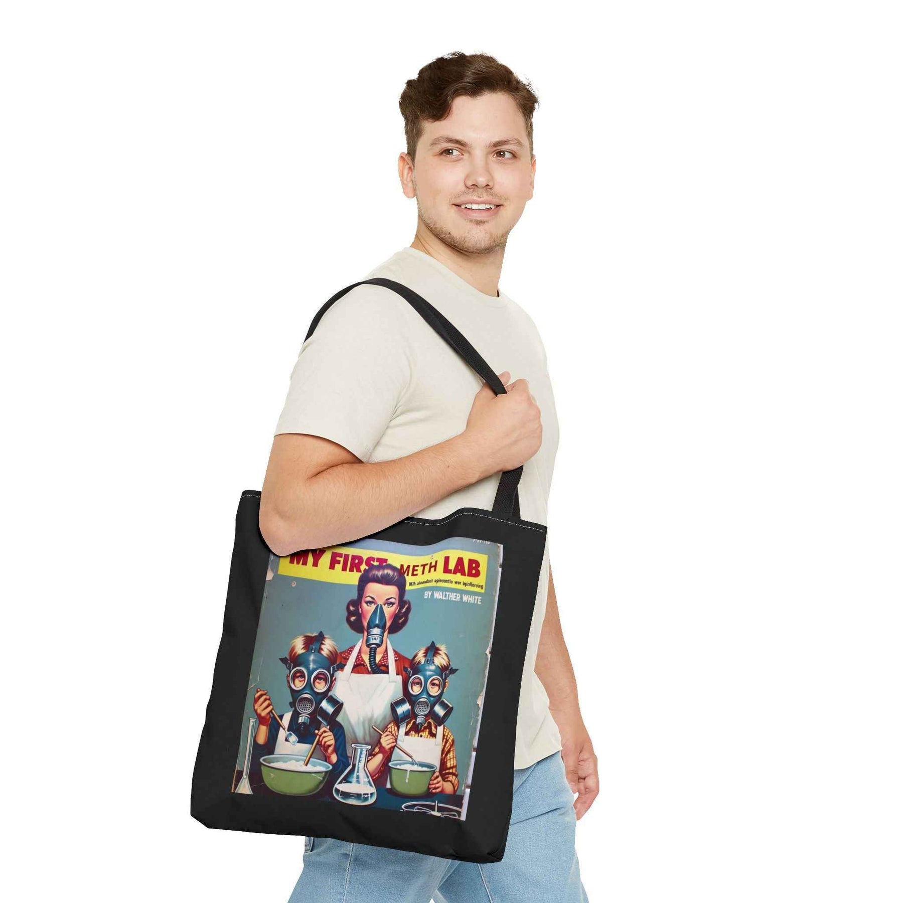 Schwarze Tote Bag mit retro Print „My First Meth Lab“ in leicht seitlicher Frontalansicht, von True Insights