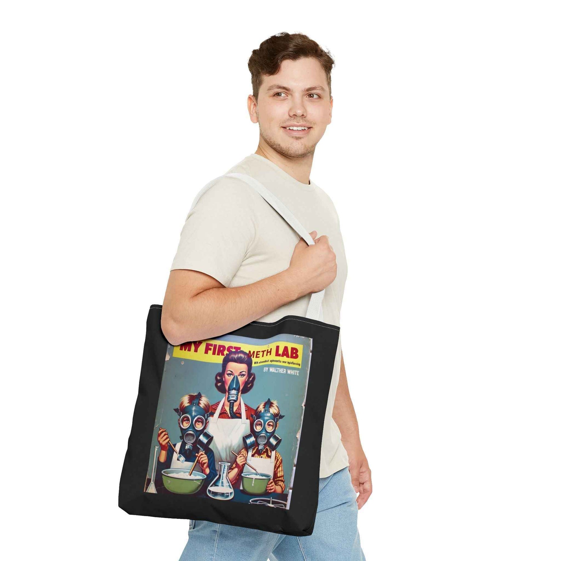 Schwarze Tote Bag mit Retro-Motiv „My First Meth Lab“ in der Seitenansicht, gestaltet von True Insights