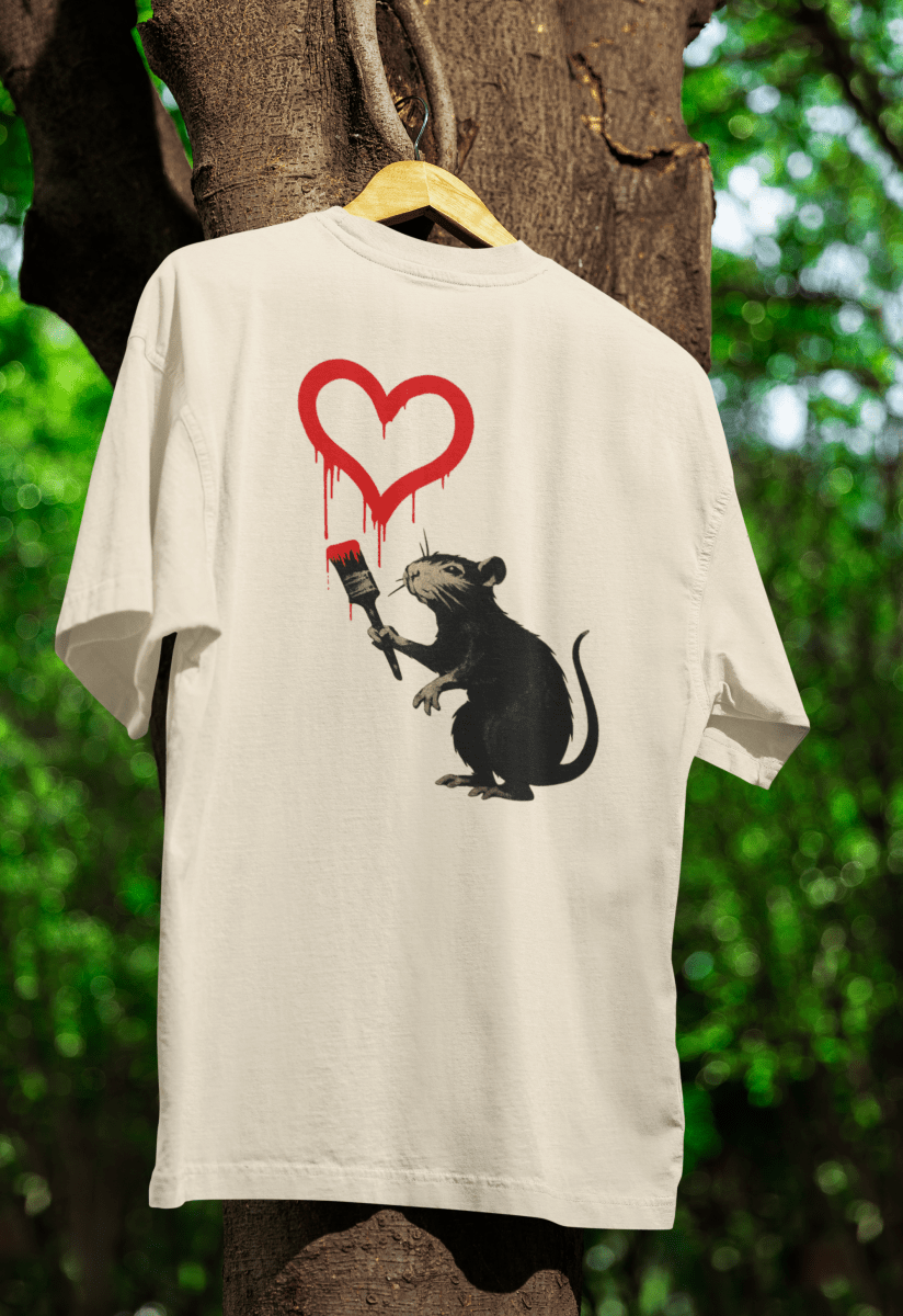 T-Shirt ›Ratte mit Herz‹ – Satirisches Streetart Motiv für Urban Wear-T-Shirt-True Insights