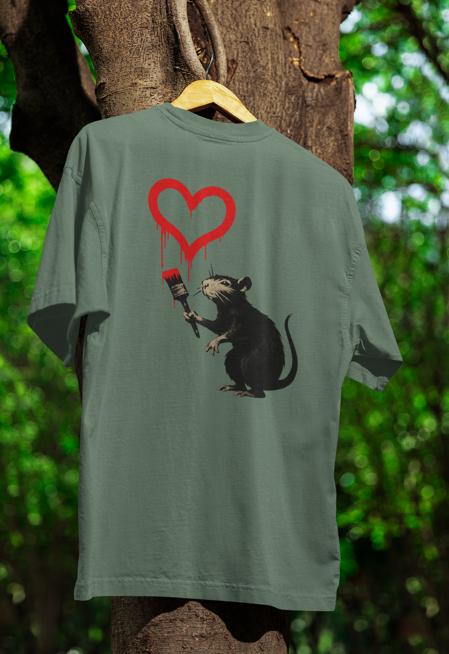 T-Shirt ›Ratte mit Herz‹ – Satirisches Streetart Motiv für Urban Wear-T-Shirt-True Insights