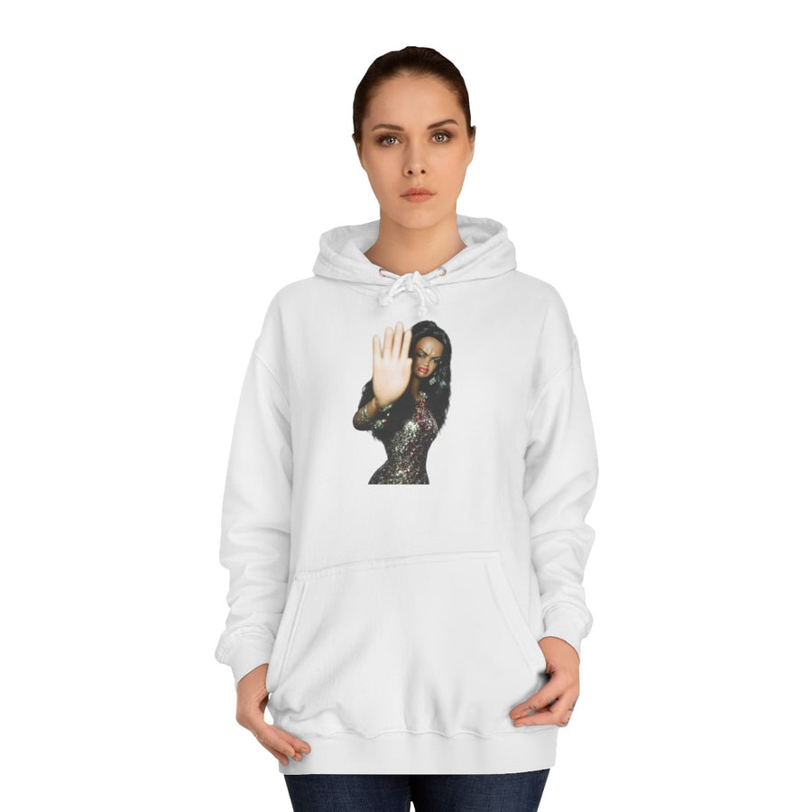 Statement Hoodie „Talk to the Hand“ – Diskussion beendet – Arctic White – von Frau getragen