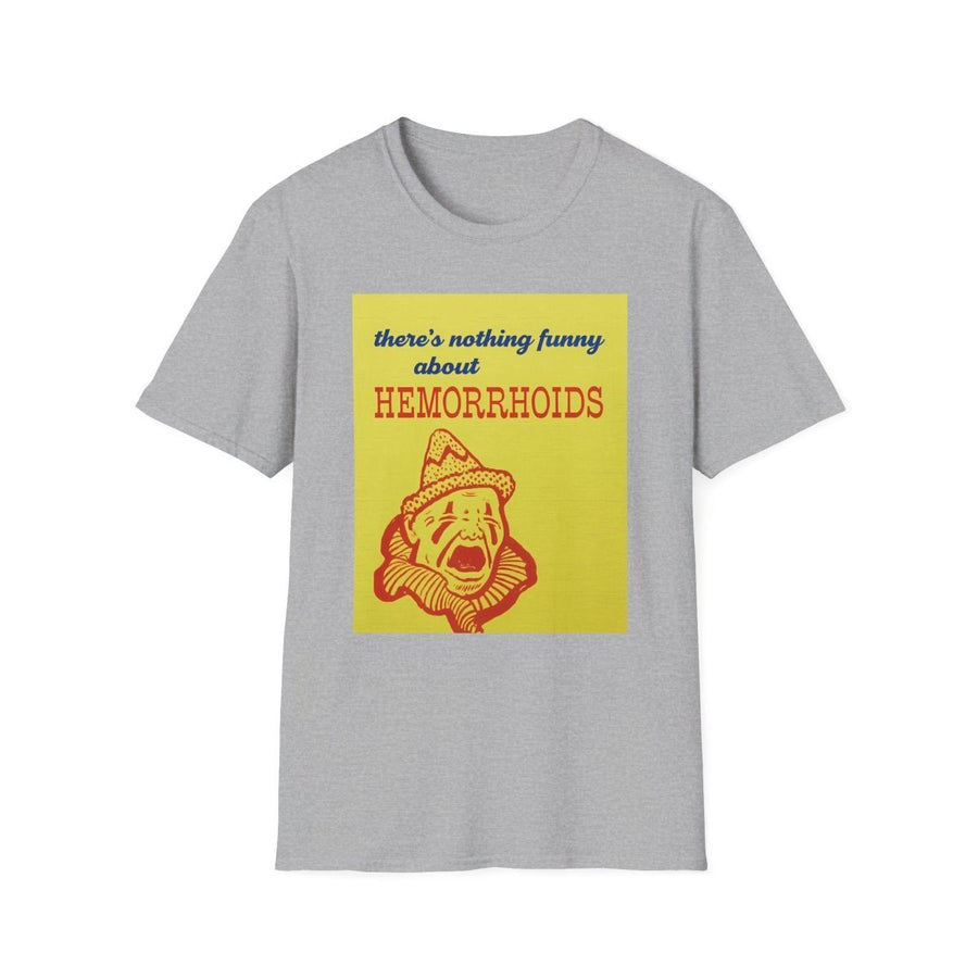Graues T-Shirt mit gelbem Feld und rotem Clown-Motiv im Retro Horror-Stil zum Thema Hämorrhoiden von True Insights.
