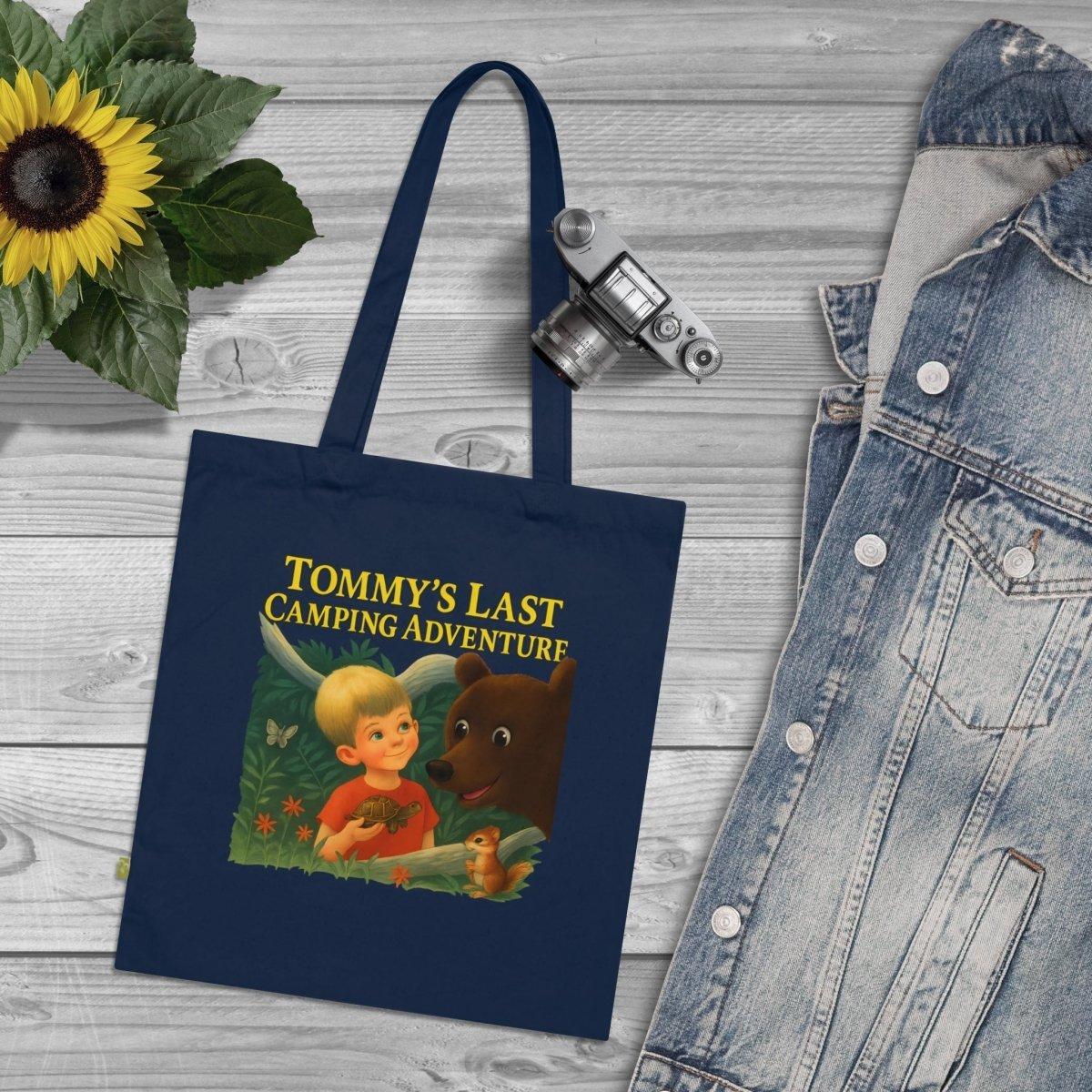 Tommy’s Last Camping Adventure – Schwarzhumor-Tote Bag im Retro-Waldstil-Bags-True Insights