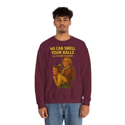 Sweatshirt – Vintage Sweatshirt – „We Can Smell Your Balls“ im Spioninnen-Stil | True Insights Design mit Humor