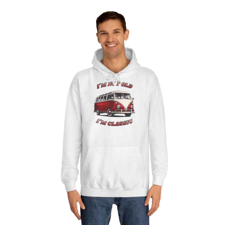 VW Bulli T1 Samba Hoodie – I'm Not Old I'm Classic Geschenk – Arctic White – von Mann getragen