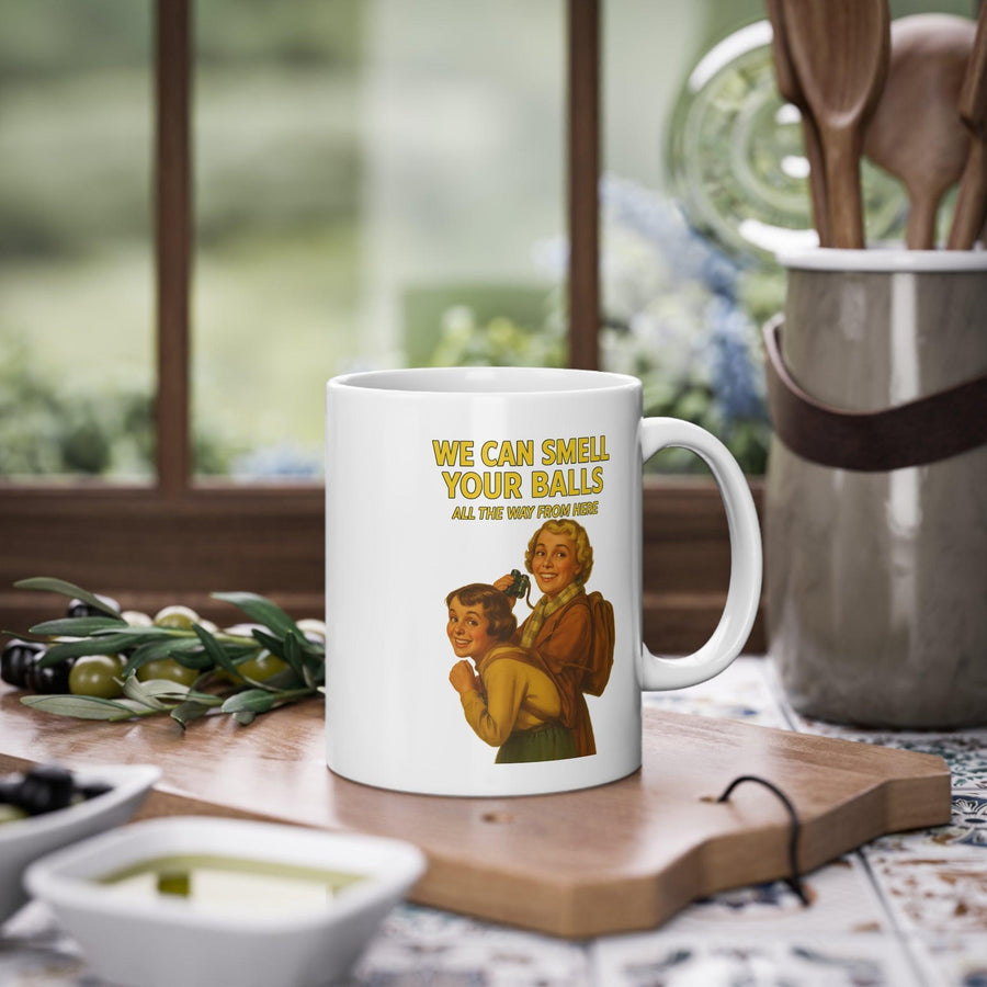 True Insights weiße Tasse We Can Smell Your Balls als lustige Geschenkidee