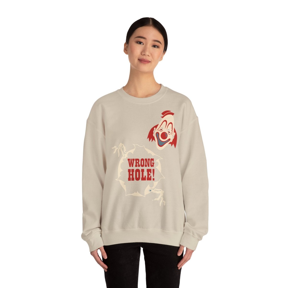 Sweatshirt – Wrong Hole! – Schwarzhumoriges Sweatshirt mit Clown-Design | True Insights Design mit Humor
