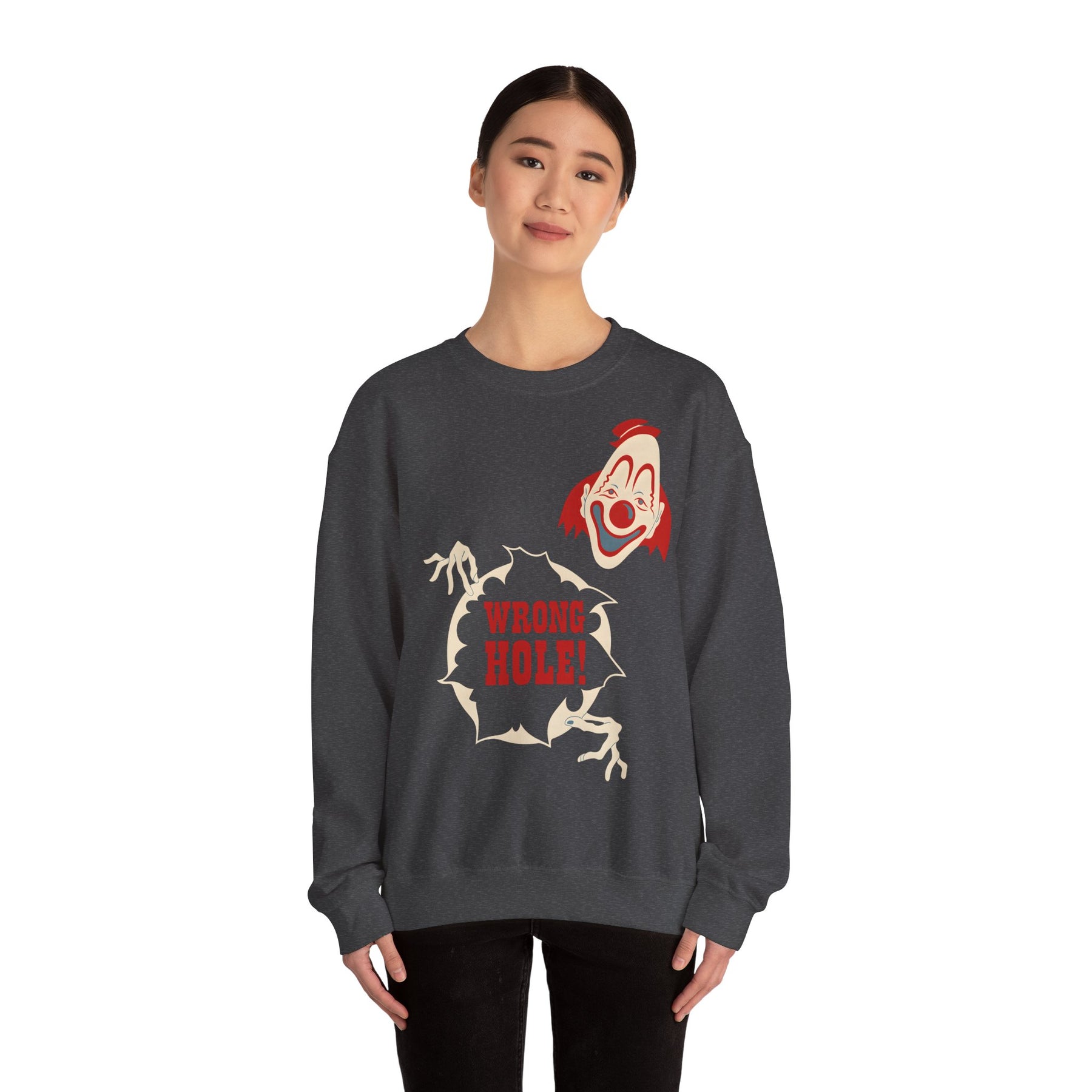 Sweatshirt – Wrong Hole! – Schwarzhumoriges Sweatshirt mit Clown-Design | True Insights Design mit Humor
