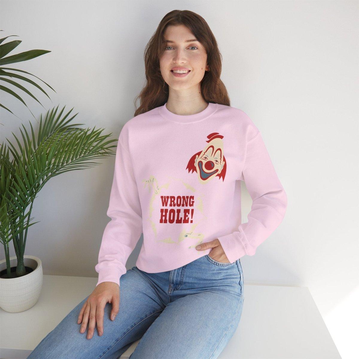 Sweatshirt – Wrong Hole! – Schwarzhumoriges Sweatshirt mit Clown-Design | True Insights Design mit Humor